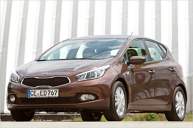 Einer der Hauptkonkurrenten des Rapid Spaceback: Der Kia Cee`d wird mit 100-PS-Benziner ab 14.490 Euro angeboten