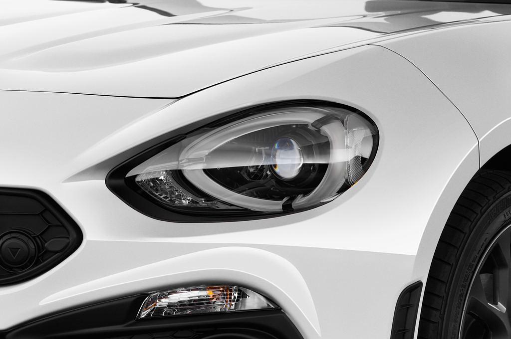 Abarth 124 Spider (Baujahr 2017) - 2 Türen Scheinwerfer