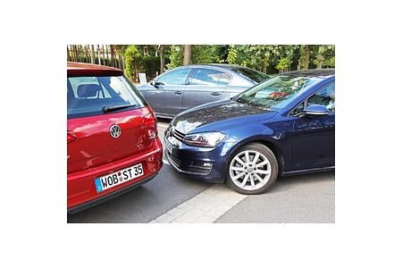 Mit neuen Assistenzsystemen auf dem Weg zum unfallfreien Autofahren Mit neuen Assistenzsystemen auf dem Weg zum unfallfreien Autofahren