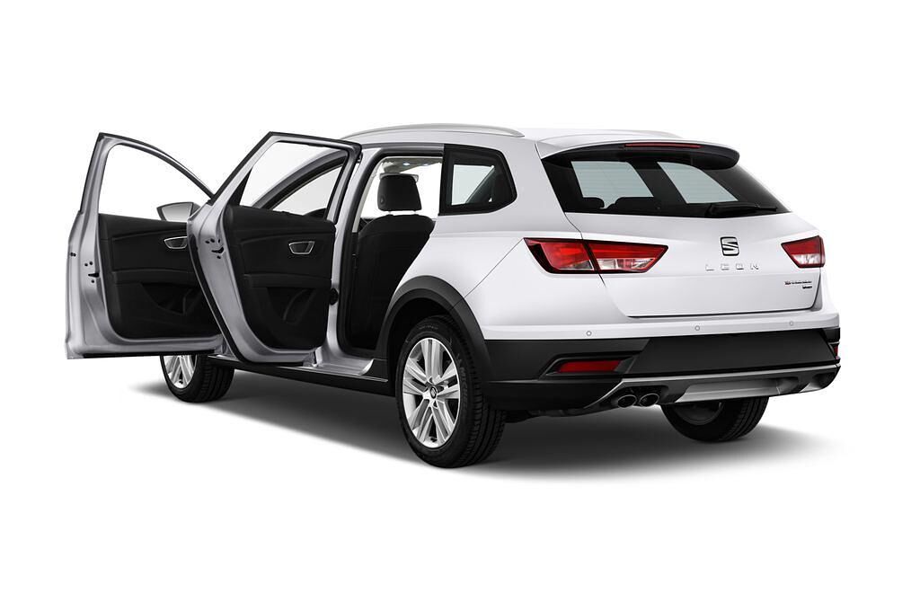 SEAT Leon Xperience (Baujahr 2017) - 5 Türen Tür geöffnet