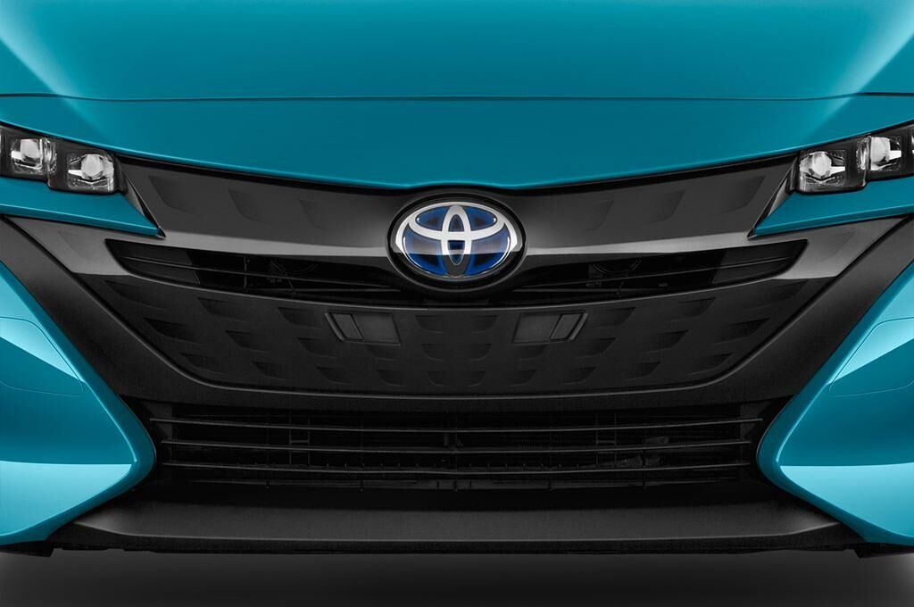 Toyota Prius Plug-in Hybride (Baujahr 2017) Solar 5 Türen Kühlergrill und Scheinwerfer