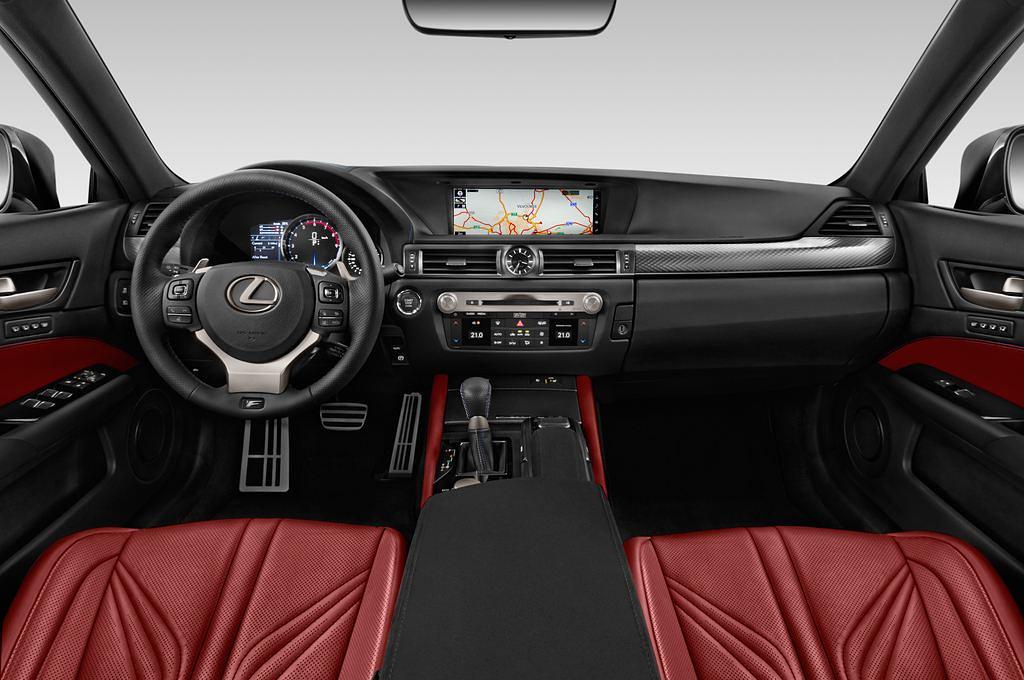 Lexus GS (Baujahr 2017) F 4 Türen Cockpit und Innenraum
