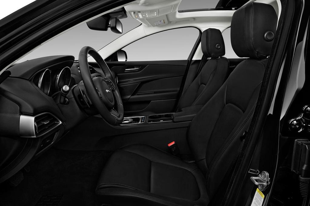 Jaguar XE (Baujahr 2018) Prestige 4 Türen Vordersitze