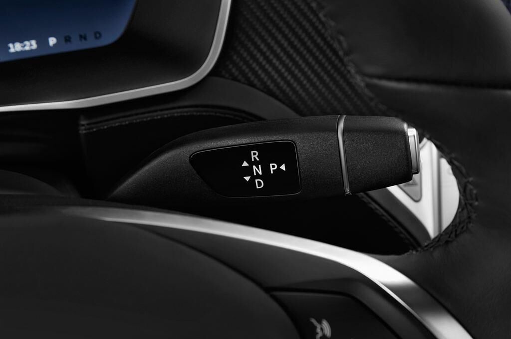 Tesla Model S (Baujahr 2017) 100D 5 Türen Schalthebel