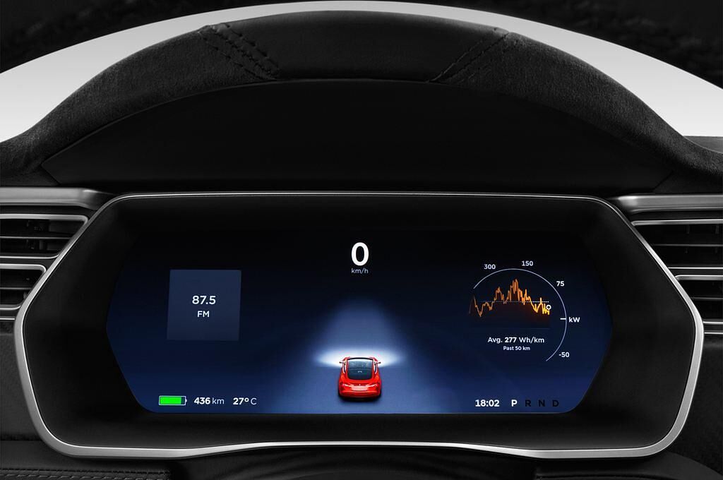 Tesla Model S (Baujahr 2017) 100D 5 Türen Tacho und Fahrerinstrumente