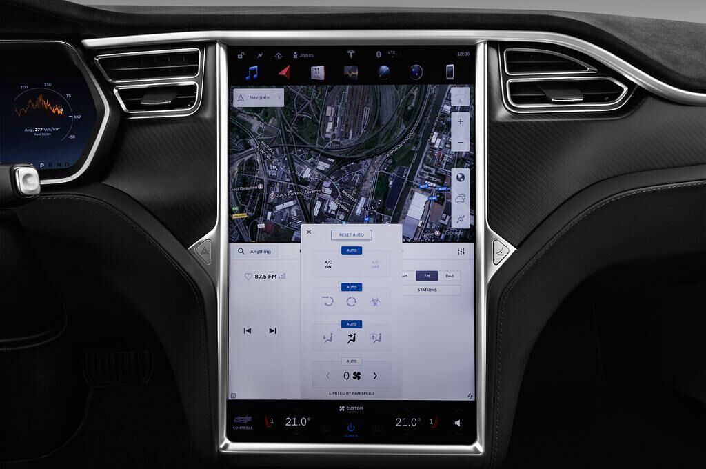 Tesla Model S (Baujahr 2017) 100D 5 Türen Temperatur und Klimaanlage