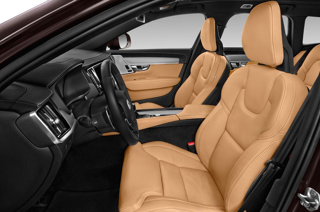 Volvo V90 (Baujahr 2017) Cross Country Pro 5 Türen Vordersitze