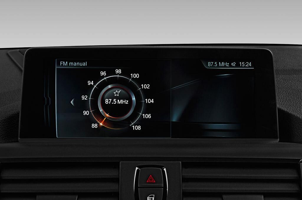 BMW M2 (Baujahr 2017) - 2 Türen Radio und Infotainmentsystem