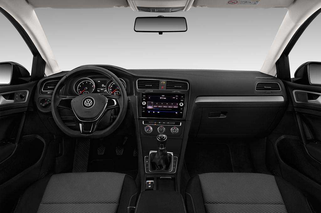 Volkswagen Golf (Baujahr 2017) Trendline 3 Türen Cockpit und Innenraum
