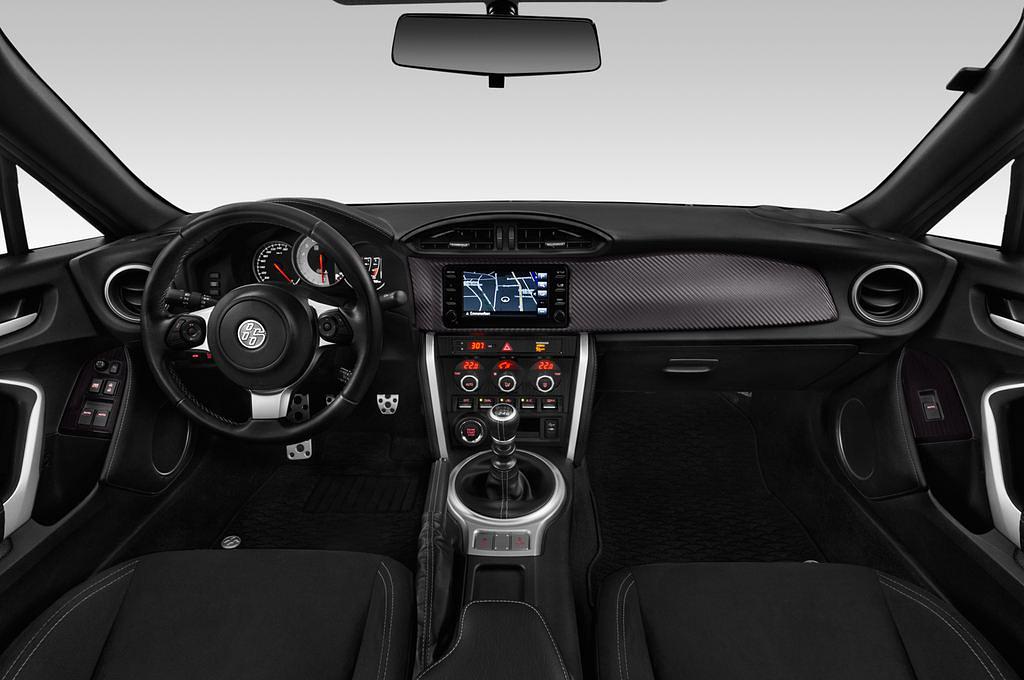 Toyota GT86 (Baujahr 2017) Tiger 2 Türen Cockpit und Innenraum