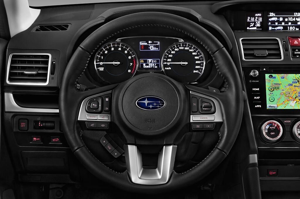 Subaru Forester (Baujahr 2017) Exclusive 5 Türen Lenkrad