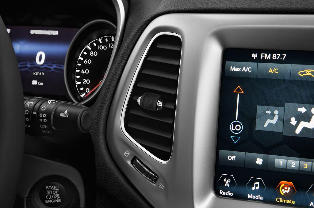 Jeep Compass (Baujahr 2017) Longitude 5 Türen Lüftung