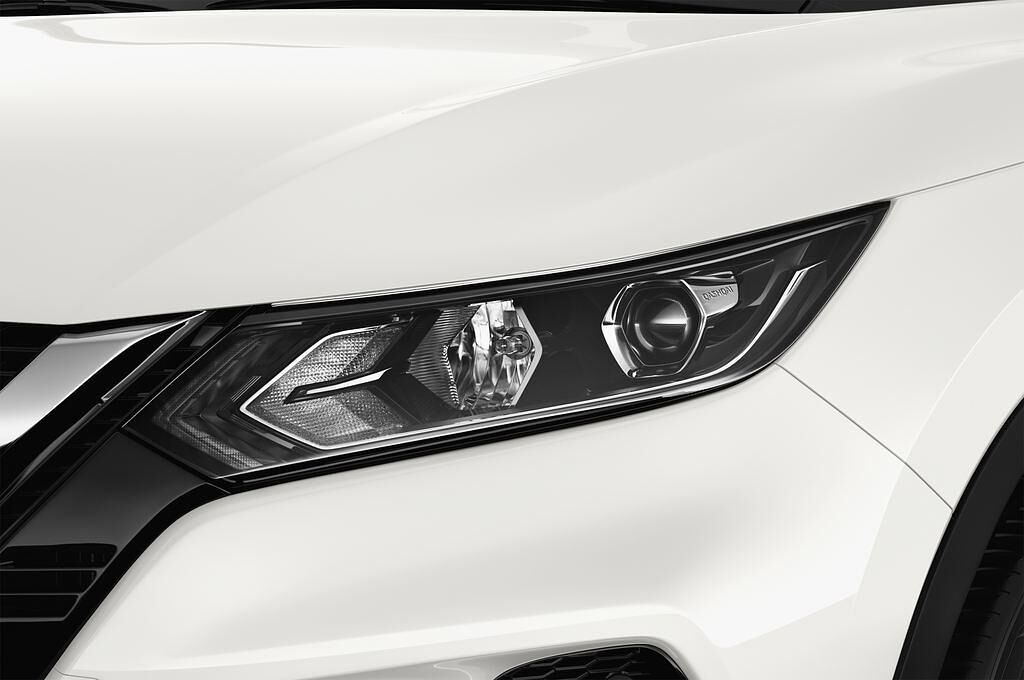 Nissan Qashqai (Baujahr 2017) N-Connecta 5 Türen Scheinwerfer