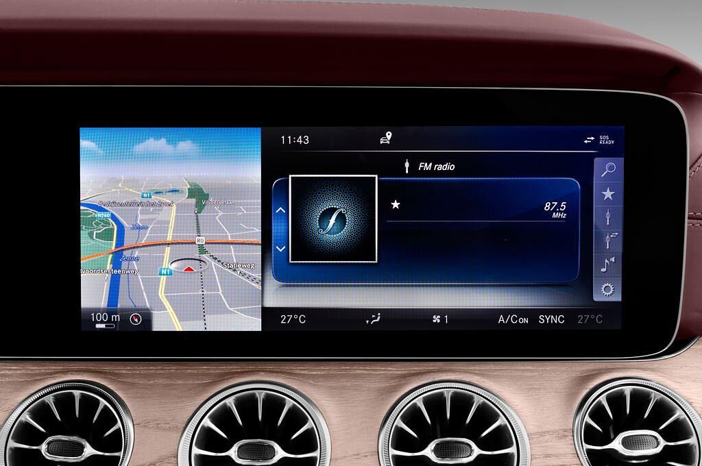 Mercedes E Class (Baujahr 2018) 25th Anniversary 2 Türen Radio und Infotainmentsystem
