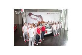 Basketballer des FC Bayern fahren Audi