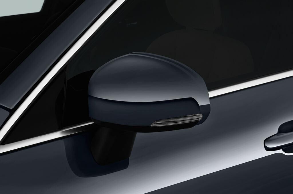 Volvo XC60 (Baujahr 2018) Inscription 5 Türen Außenspiegel