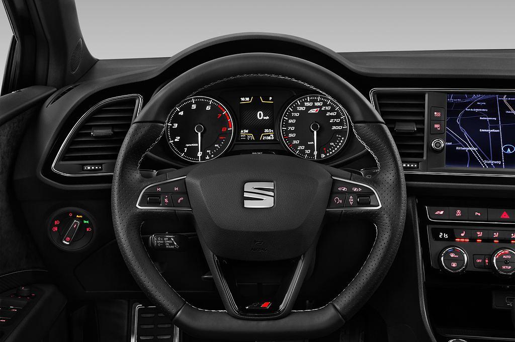 SEAT Leon ST Cupra (Baujahr 2017) - 5 Türen Lenkrad