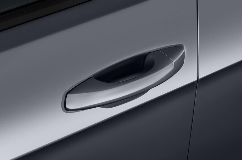 Volkswagen Golf (Baujahr 2017) e 5 Türen Türgriff