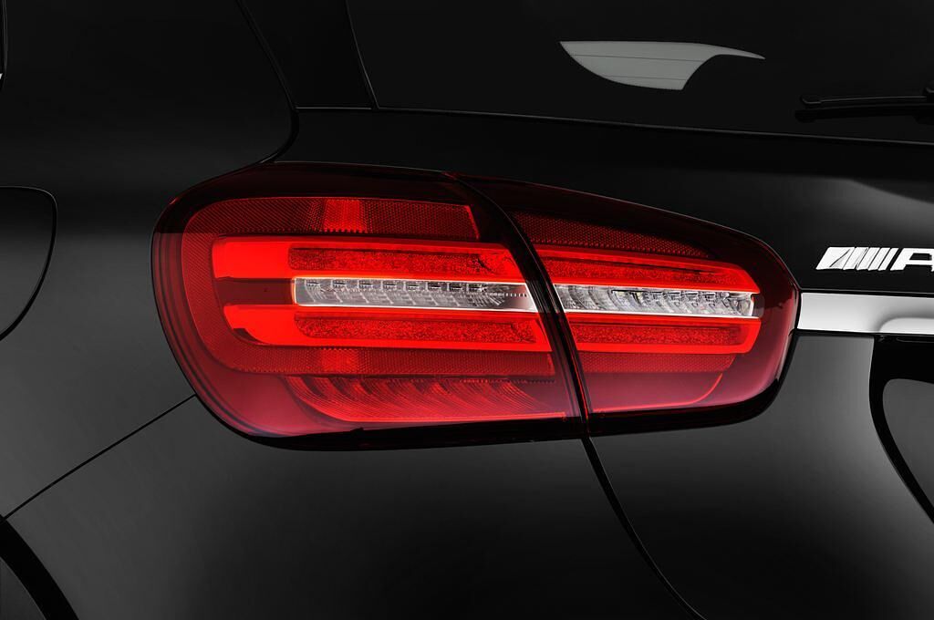 Mercedes GLA (Baujahr 2018) AMG 45 5 Türen Rücklicht