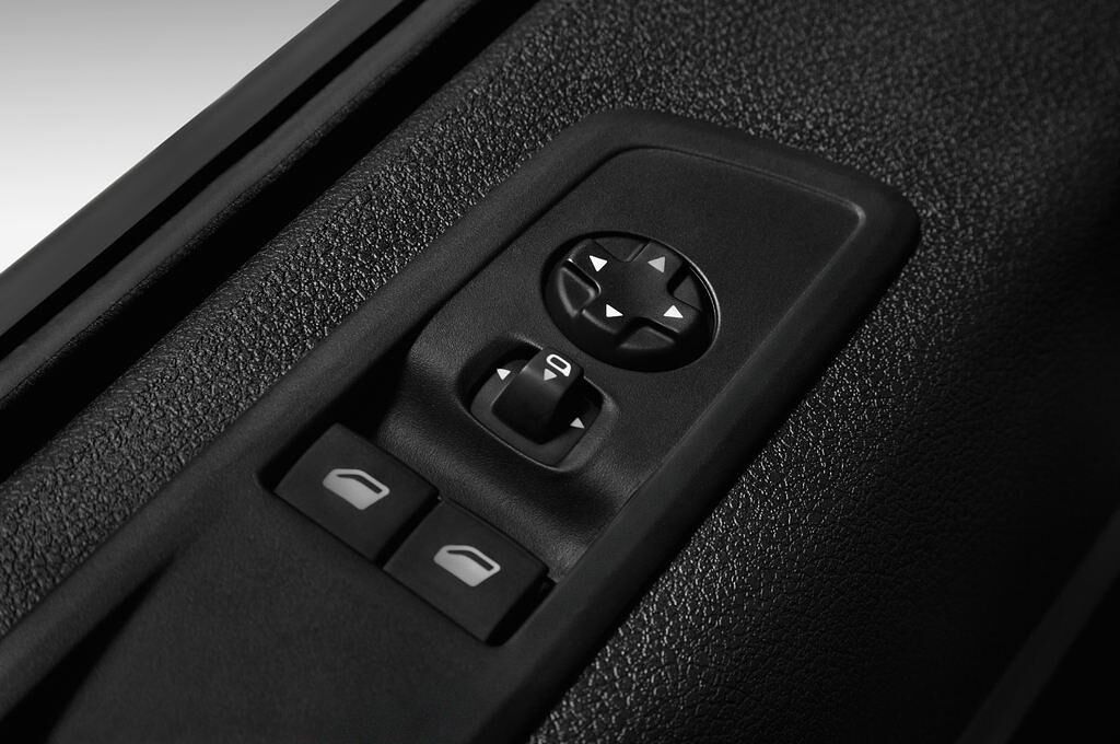Citroen Space Tourer (Baujahr 2018) Business 4 Türen Bedienungselemente Tür