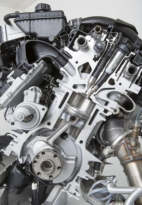 Der neue Motor hat Direkteinspritzung, Valvetronic und Doppel-Vanos
