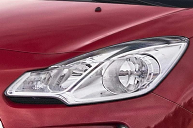 Die Frontscheinwerfer des Citroen DS3 Cabrio.