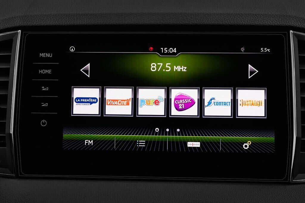 Skoda Karoq (Baujahr 2018) Style 5 Türen Radio und Infotainmentsystem