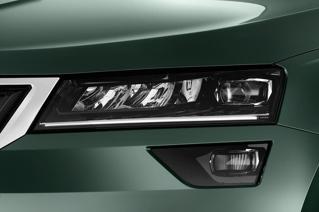 Skoda Karoq (Baujahr 2018) Style 5 Türen Scheinwerfer