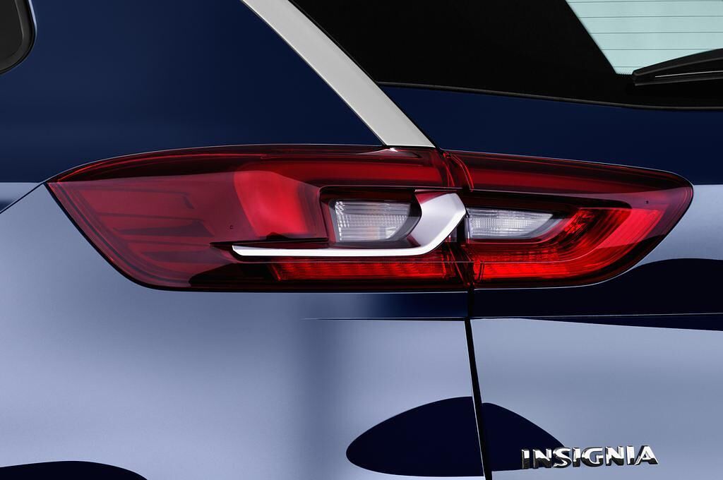 Opel Insignia Sports Tourer (Baujahr 2018) Ultimate Exclusive 5 Türen Rücklicht