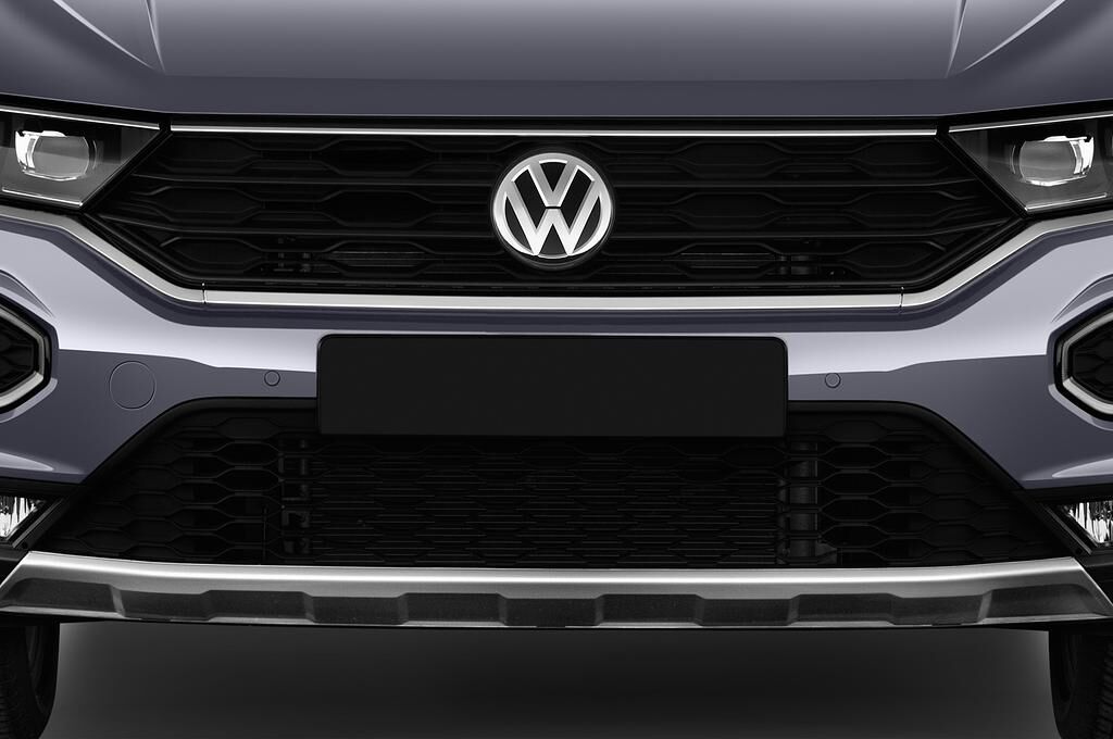 Volkswagen T-Roc (Baujahr 2018) Sport 5 Türen Kühlergrill und Scheinwerfer
