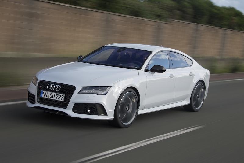 Der Audi RS 7 Sportback ist bei 250 km/h abgeregelt. Eine Freischaltung kostet Aufpreis