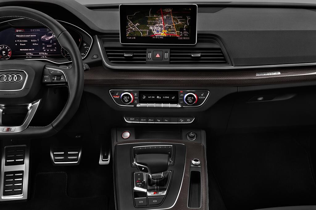Audi SQ5 (Baujahr 2018) - 5 Türen Mittelkonsole