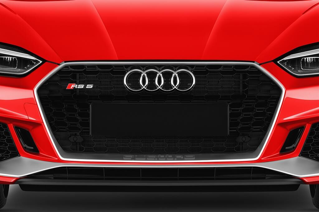 Audi RS5 (Baujahr 2018) - 2 Türen Kühlergrill und Scheinwerfer