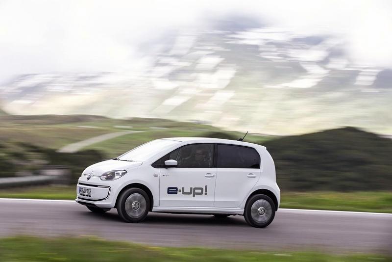 Der neue e-up! nimmt zum ersten Mal an der Silvretta E-Auto Rallye in der österreichischen Montafon teil.