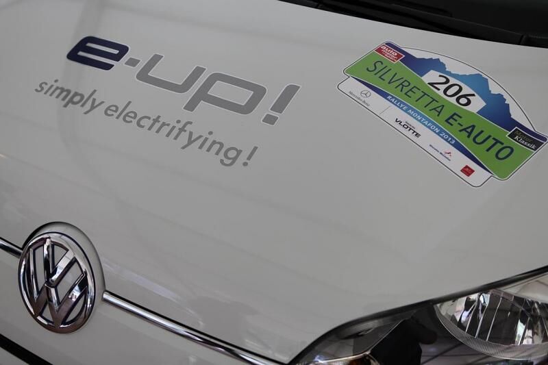 Der e-up! von 0 auf 100 km/h innerhalb von 12,4 Sekunden und erreicht eine Höchstgeschwindigkeit von 130 km/h.