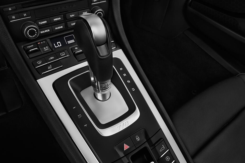 Porsche 718 Boxster (Baujahr 2018) - 2 Türen Schalthebel