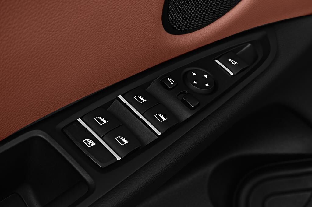 BMW X5 Plug-in Hybrid (Baujahr 2018) - 5 Türen Bedienungselemente Tür
