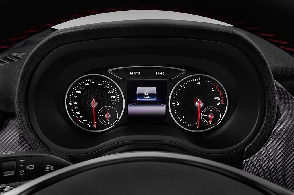Mercedes B Class Sports Tourer (Baujahr 2018) - 5 Türen Tacho und Fahrerinstrumente