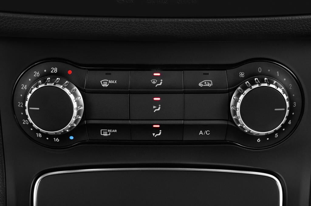 Mercedes B Class Sports Tourer (Baujahr 2018) - 5 Türen Temperatur und Klimaanlage