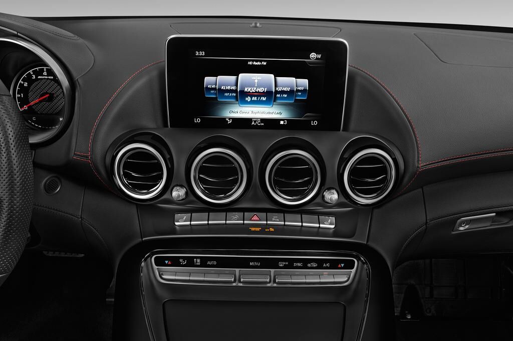 Mercedes AMG GT (Baujahr 2018) - 2 Türen Radio und Infotainmentsystem