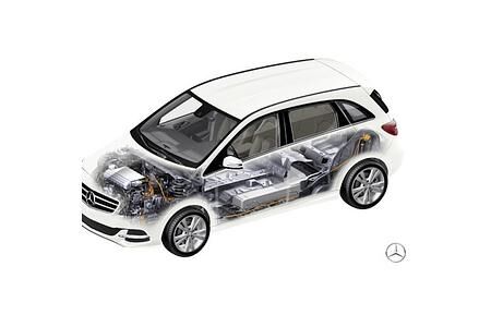 Mercedes Sprecher spielt den Brand vom Tesla-E-Sportwagen herunter