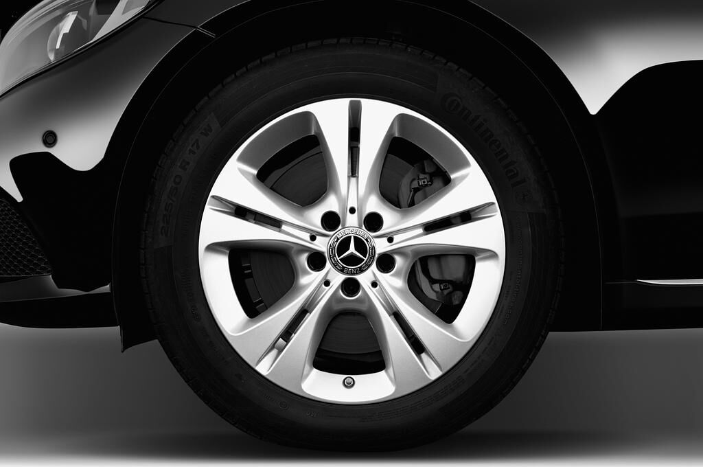 Mercedes C Class T-Modell (Baujahr 2018) Avantgarde 5 Türen Reifen und Felge