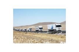 „Wings on Wheels“ am Ziel – 11 Mercedes-Actros erreichen syrische Flüchtlingscamps in der Türkei