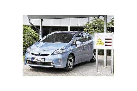 Toyota Prius Plug-in ist Elektroauto des Jahres