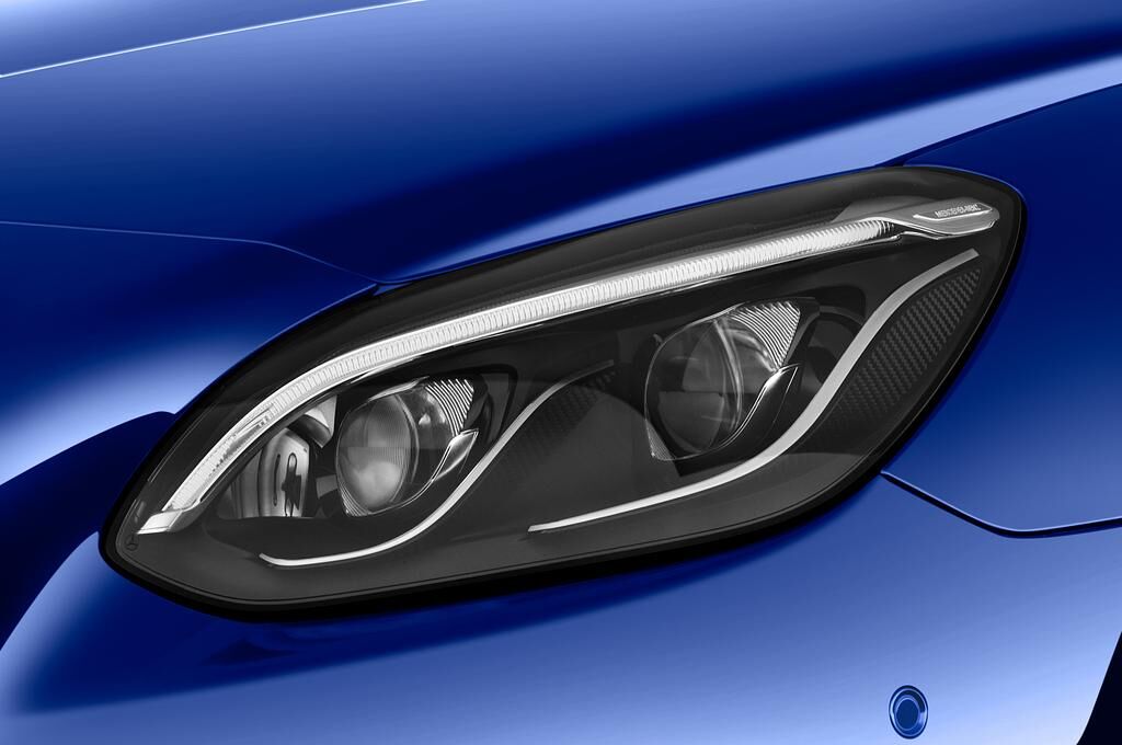 Mercedes SLC (Baujahr 2018) 180 2 Türen Scheinwerfer