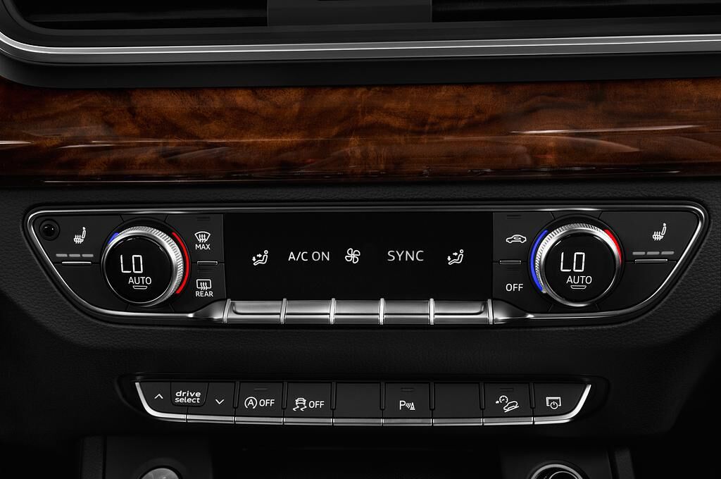Audi Q5 (Baujahr 2018) Design 5 Türen Temperatur und Klimaanlage