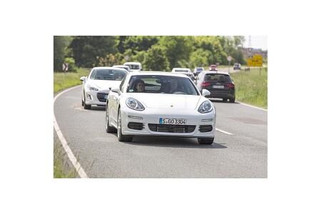 Werbe-Kampagne: Porsche emotionalisiert Elektromobilität