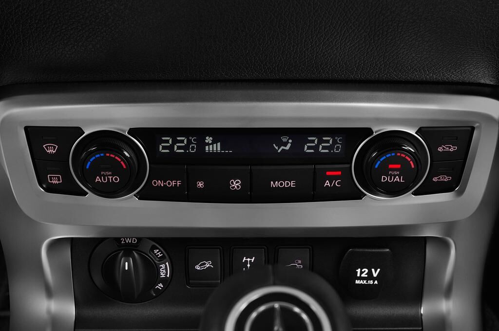 Mercedes X Class (Baujahr 2018) Power Edition 4 Türen Temperatur und Klimaanlage