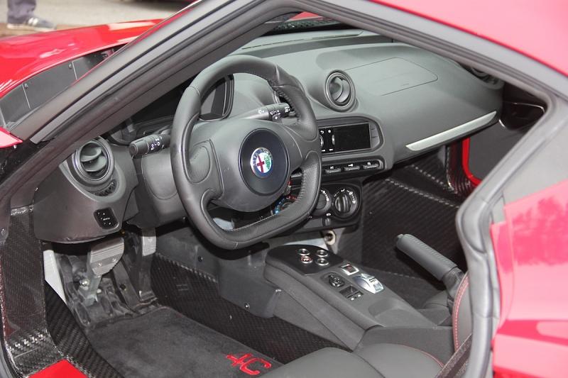 Das Cockpit hat nur das Nötigste