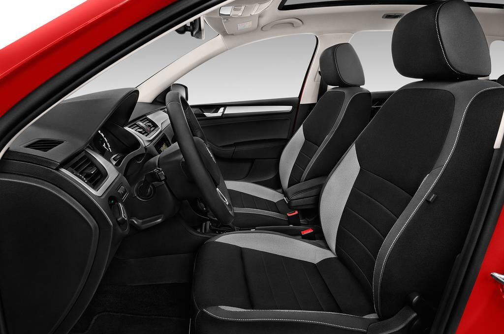 Skoda Rapid Spaceback (Baujahr 2018) Ambition 5 Türen Vordersitze